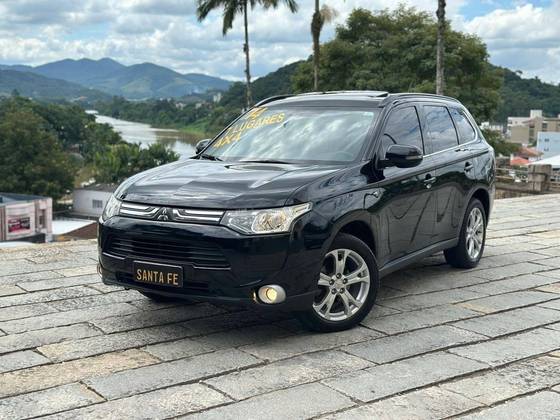 MITSUBISHI OUTLANDER 3.0 GT 4X4 V6 24V GASOLINA 4P AUTOMÁTICO